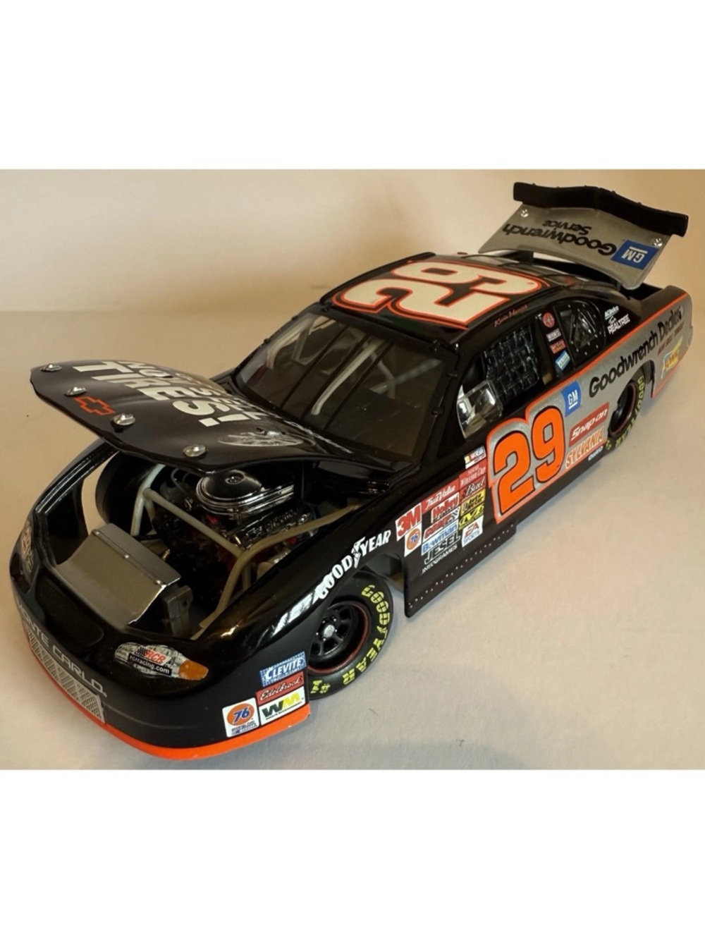 Kevin Harvick 1/24 Diecast #29 GM Goodwrench Service / On A Roll 02 Monte Carlo